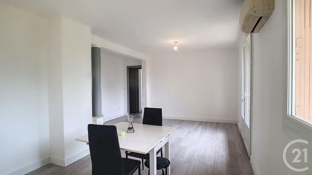 Appartement T3 à louer - 3 pièces - 65,50 m2 - Arles - 13 - PROVENCE-ALPES-COTE-D-AZUR