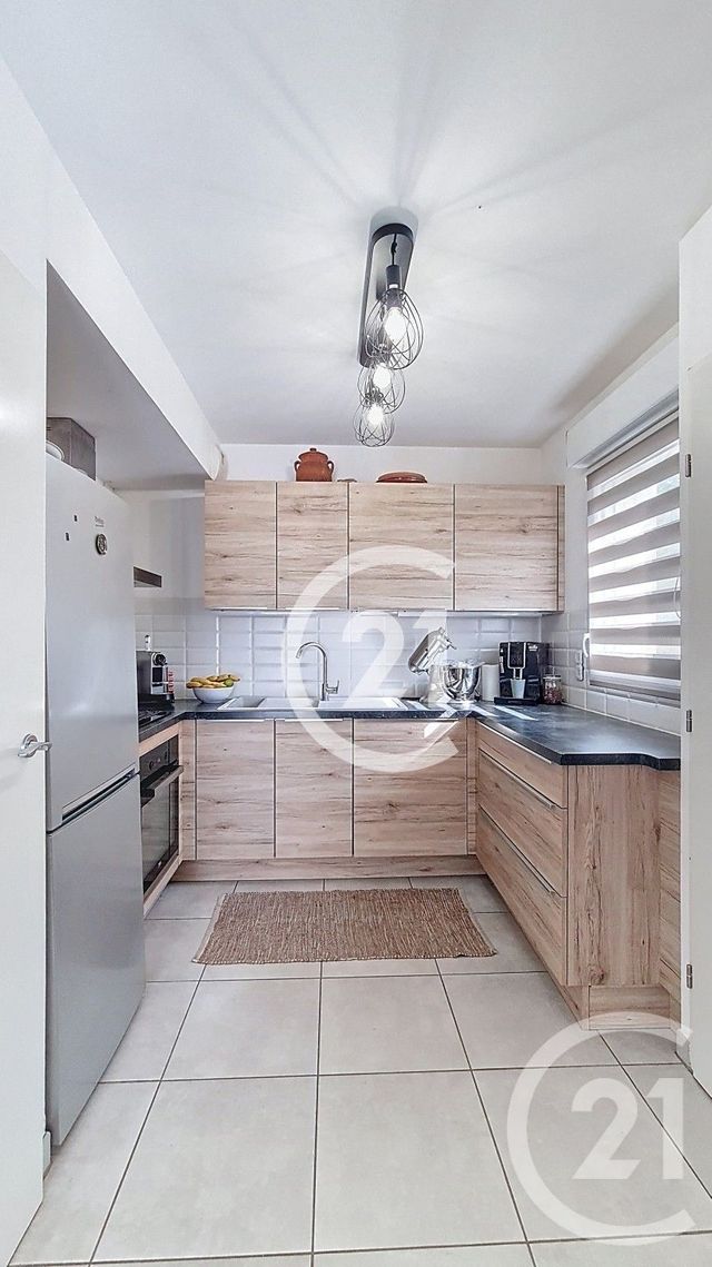 Maison &agrave; vendre - 4 pi&egrave;ces - 90 m2 - St Martin De Crau - 13 - PROVENCE-ALPES-COTE-D-AZUR