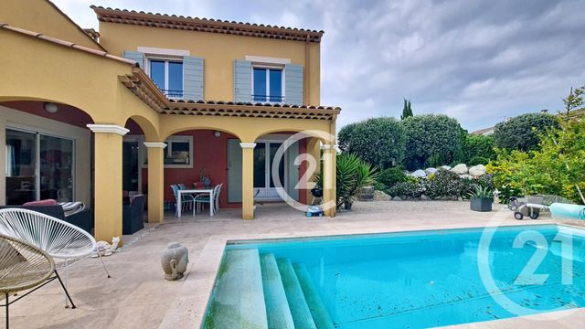 Maison &agrave; vendre - 4 pi&egrave;ces - 120,30 m2 - St Martin De Crau - 13 - PROVENCE-ALPES-COTE-D-AZUR