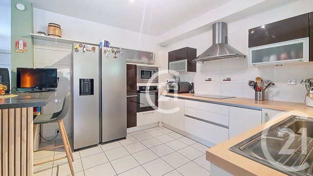 Maison &agrave; vendre - 4 pi&egrave;ces - 120,30 m2 - St Martin De Crau - 13 - PROVENCE-ALPES-COTE-D-AZUR