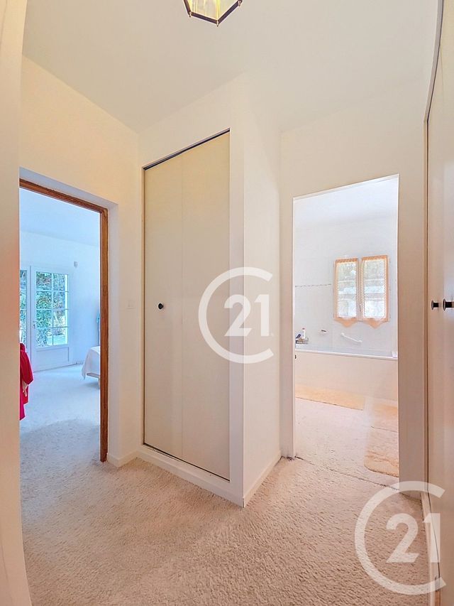 Maison à vendre - 9 pièces - 225,80 m2 - St Martin De Crau - 13 - PROVENCE-ALPES-COTE-D-AZUR