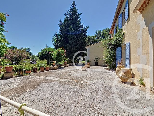 Maison à vendre - 9 pièces - 225,80 m2 - St Martin De Crau - 13 - PROVENCE-ALPES-COTE-D-AZUR
