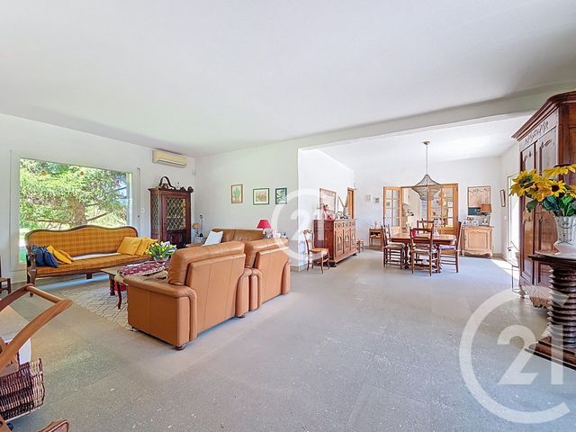 Maison à vendre - 9 pièces - 225,80 m2 - St Martin De Crau - 13 - PROVENCE-ALPES-COTE-D-AZUR