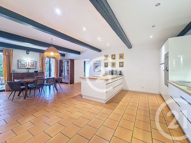 Maison &agrave; vendre - 8 pi&egrave;ces - 205,40 m2 - St Martin De Crau - 13 - PROVENCE-ALPES-COTE-D-AZUR