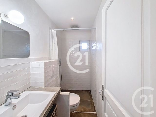 Appartement T3 à vendre - 3 pièces - 56 m2 - St Remy De Provence - 13 - PROVENCE-ALPES-COTE-D-AZUR