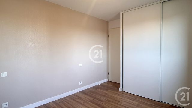 Appartement T3 à louer - 3 pièces - 63,60 m2 - Arles - 13 - PROVENCE-ALPES-COTE-D-AZUR