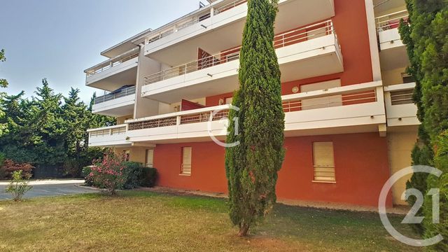 Appartement T3 à louer - 3 pièces - 63,60 m2 - Arles - 13 - PROVENCE-ALPES-COTE-D-AZUR