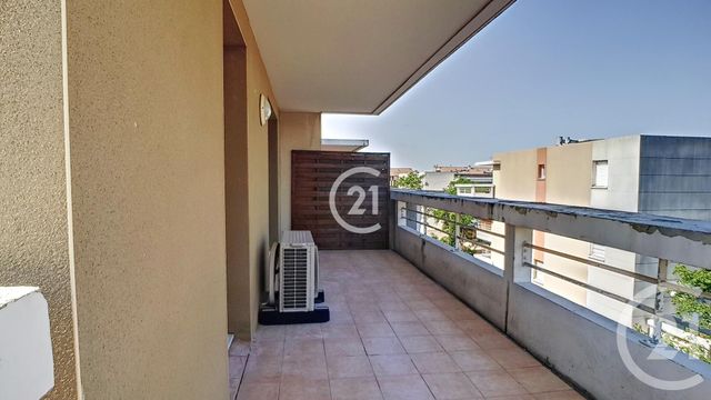 Appartement T3 à louer - 3 pièces - 63,60 m2 - Arles - 13 - PROVENCE-ALPES-COTE-D-AZUR