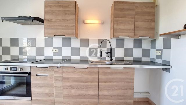Appartement T3 à louer - 3 pièces - 63,60 m2 - Arles - 13 - PROVENCE-ALPES-COTE-D-AZUR