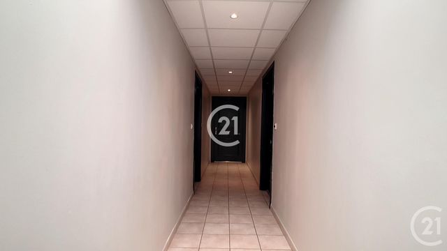 Appartement T3 à louer - 3 pièces - 63,60 m2 - Arles - 13 - PROVENCE-ALPES-COTE-D-AZUR