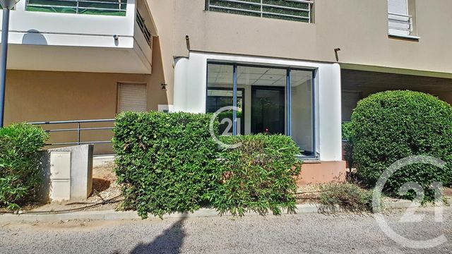Appartement T3 à louer - 3 pièces - 63,60 m2 - Arles - 13 - PROVENCE-ALPES-COTE-D-AZUR