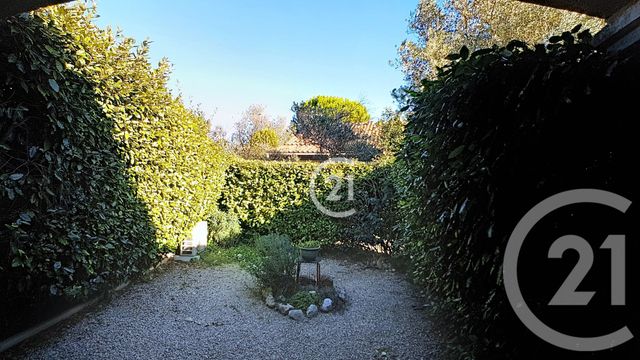 Appartement Duplex &agrave; louer - 2 pi&egrave;ces - 26,10 m2 - Mouries - 13 - PROVENCE-ALPES-COTE-D-AZUR