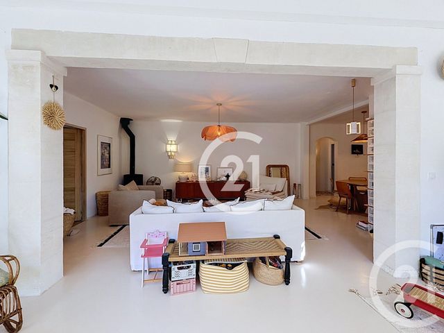 Maison &agrave; vendre - 5 pi&egrave;ces - 162,64 m2 - Fontvieille - 13 - PROVENCE-ALPES-COTE-D-AZUR