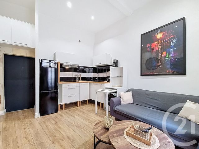 Appartement T2 &agrave; louer - 2 pi&egrave;ces - 27 m2 - Arles - 13 - PROVENCE-ALPES-COTE-D-AZUR