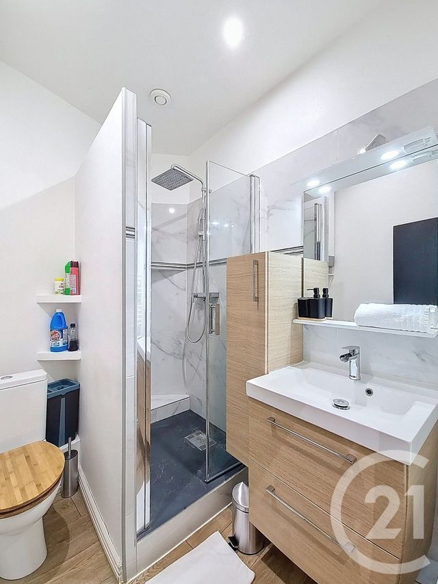 Appartement T2 &agrave; louer - 2 pi&egrave;ces - 27 m2 - Arles - 13 - PROVENCE-ALPES-COTE-D-AZUR