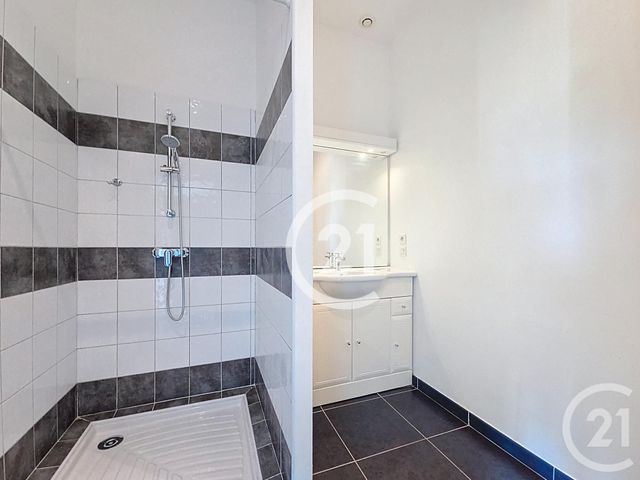 Appartement T2 &agrave; louer - 2 pi&egrave;ces - 48,17 m2 - Arles - 13 - PROVENCE-ALPES-COTE-D-AZUR