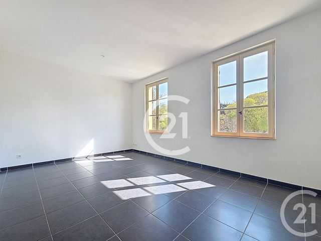 Appartement T2 &agrave; louer - 2 pi&egrave;ces - 48,17 m2 - Arles - 13 - PROVENCE-ALPES-COTE-D-AZUR