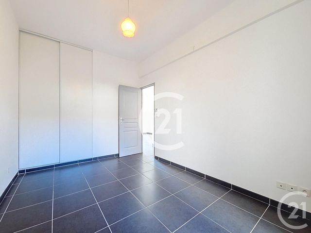 Appartement T2 &agrave; louer - 2 pi&egrave;ces - 48,17 m2 - Arles - 13 - PROVENCE-ALPES-COTE-D-AZUR
