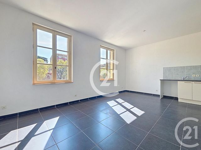 Appartement T2 &agrave; louer - 2 pi&egrave;ces - 48,17 m2 - Arles - 13 - PROVENCE-ALPES-COTE-D-AZUR