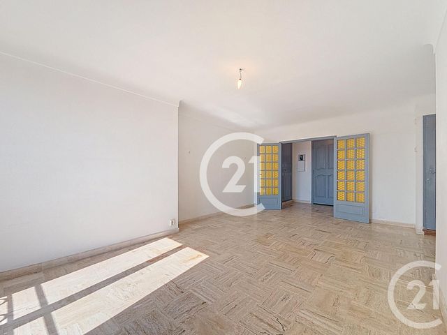 Appartement T2 &agrave; louer - 2 pi&egrave;ces - 50,64 m2 - Arles - 13 - PROVENCE-ALPES-COTE-D-AZUR