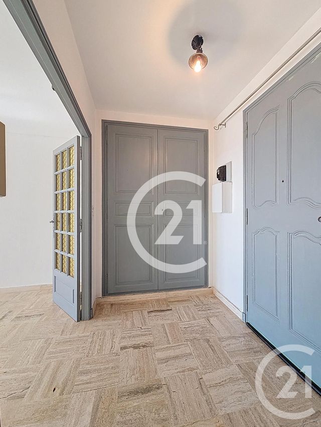 Appartement T2 &agrave; louer - 2 pi&egrave;ces - 50,64 m2 - Arles - 13 - PROVENCE-ALPES-COTE-D-AZUR