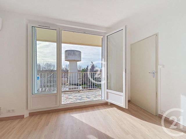 Appartement T3 &agrave; louer - 3 pi&egrave;ces - 54 m2 - Raphele Les Arles - 13 - PROVENCE-ALPES-COTE-D-AZUR