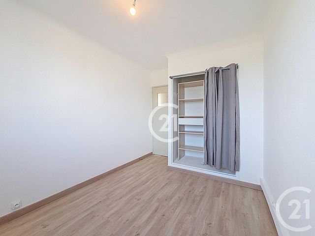 Appartement T3 &agrave; louer - 3 pi&egrave;ces - 54 m2 - Raphele Les Arles - 13 - PROVENCE-ALPES-COTE-D-AZUR