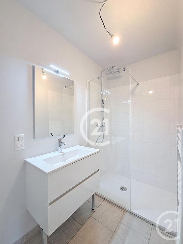 Appartement T3 &agrave; louer - 3 pi&egrave;ces - 54 m2 - Raphele Les Arles - 13 - PROVENCE-ALPES-COTE-D-AZUR