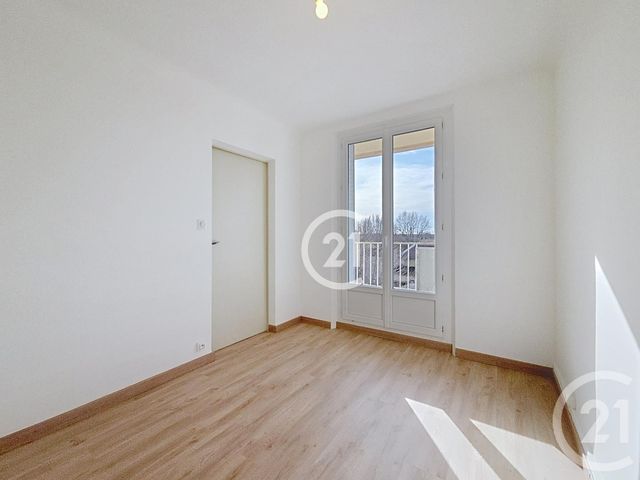 Appartement T3 &agrave; louer - 3 pi&egrave;ces - 54 m2 - Raphele Les Arles - 13 - PROVENCE-ALPES-COTE-D-AZUR