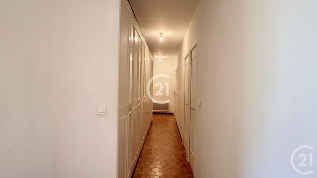 Maison &agrave; louer - 5 pi&egrave;ces - 140,52 m2 - St Martin De Crau - 13 - PROVENCE-ALPES-COTE-D-AZUR