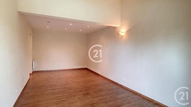 Maison &agrave; louer - 5 pi&egrave;ces - 140,52 m2 - St Martin De Crau - 13 - PROVENCE-ALPES-COTE-D-AZUR