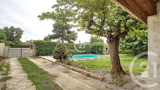 Maison &agrave; louer - 5 pi&egrave;ces - 140,52 m2 - St Martin De Crau - 13 - PROVENCE-ALPES-COTE-D-AZUR