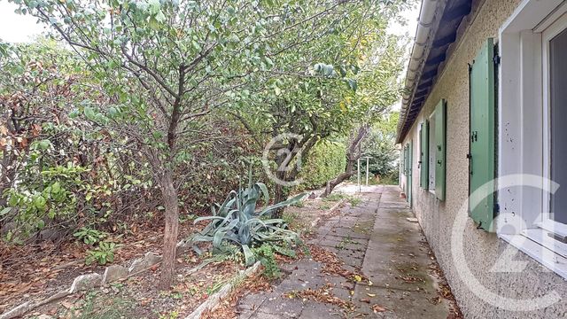 Maison &agrave; louer - 5 pi&egrave;ces - 140,52 m2 - St Martin De Crau - 13 - PROVENCE-ALPES-COTE-D-AZUR