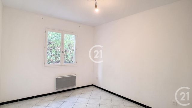 Maison &agrave; louer - 5 pi&egrave;ces - 140,52 m2 - St Martin De Crau - 13 - PROVENCE-ALPES-COTE-D-AZUR