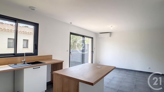 Maison &agrave; louer - 3 pi&egrave;ces - 60,45 m2 - Mas Thibert - 13 - PROVENCE-ALPES-COTE-D-AZUR