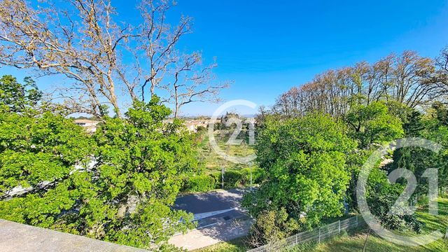 Appartement F4 &agrave; louer - 4 pi&egrave;ces - 89,79 m2 - St Martin De Crau - 13 - PROVENCE-ALPES-COTE-D-AZUR