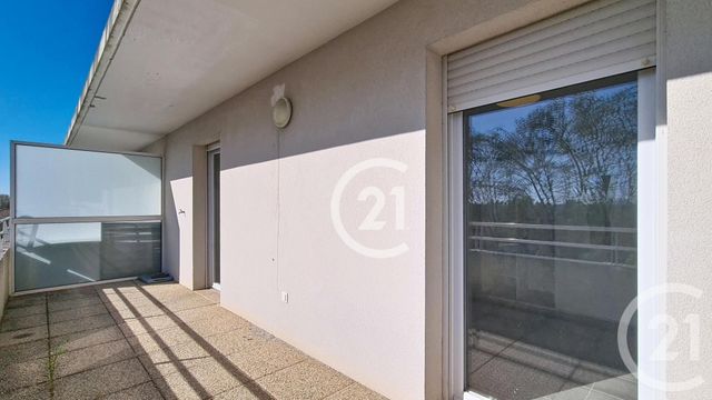 Appartement F4 &agrave; louer - 4 pi&egrave;ces - 89,79 m2 - St Martin De Crau - 13 - PROVENCE-ALPES-COTE-D-AZUR