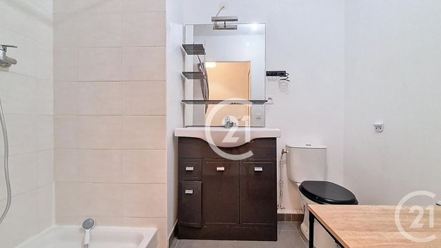 Appartement F4 &agrave; louer - 4 pi&egrave;ces - 89,79 m2 - St Martin De Crau - 13 - PROVENCE-ALPES-COTE-D-AZUR