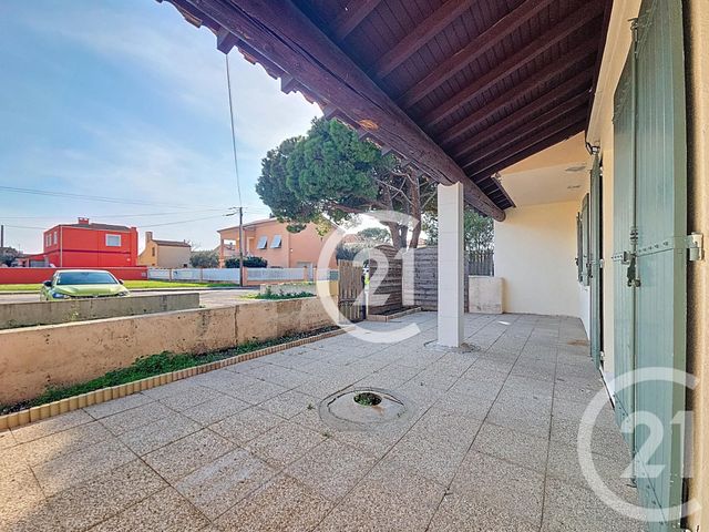 Appartement T3 &agrave; louer - 3 pi&egrave;ces - 68,98 m2 - Arles - 13 - PROVENCE-ALPES-COTE-D-AZUR