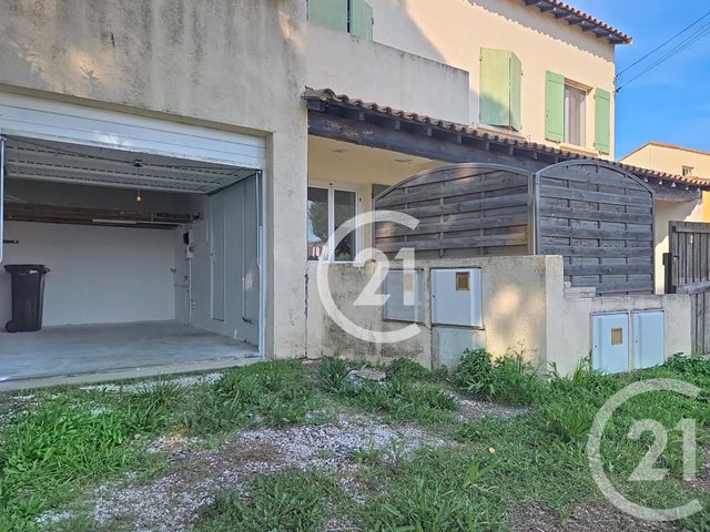 Appartement T3 &agrave; louer - 3 pi&egrave;ces - 68,98 m2 - Arles - 13 - PROVENCE-ALPES-COTE-D-AZUR