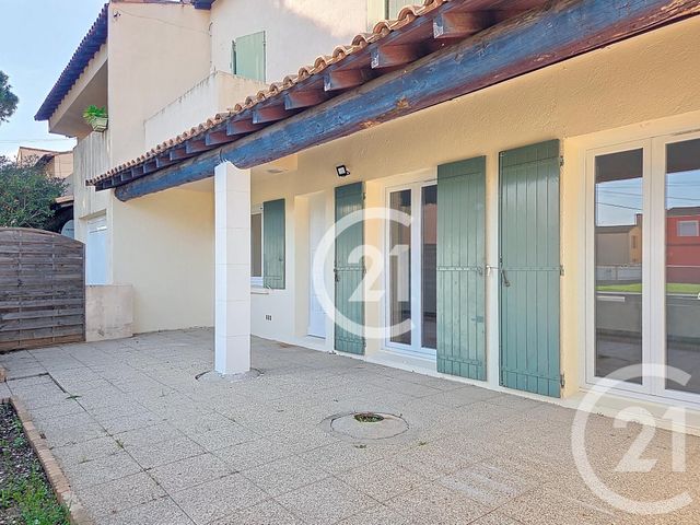 Appartement T3 &agrave; louer - 3 pi&egrave;ces - 68,98 m2 - Arles - 13 - PROVENCE-ALPES-COTE-D-AZUR