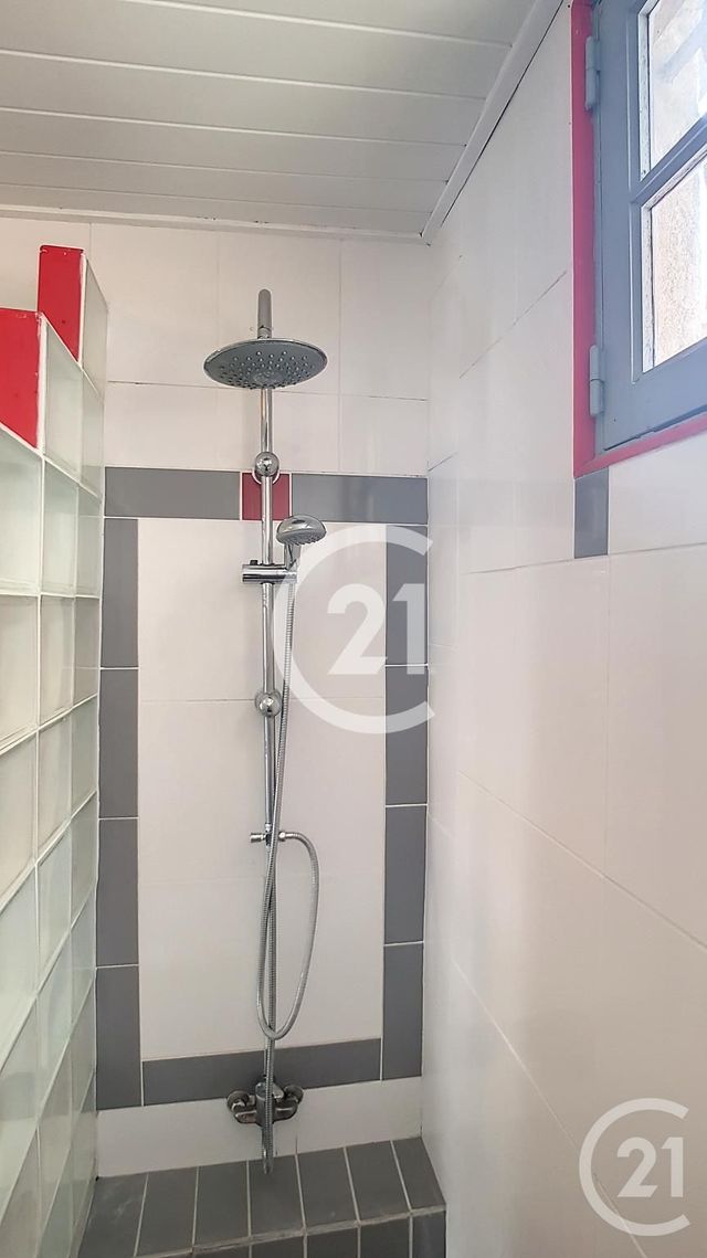 Maison &agrave; louer - 3 pi&egrave;ces - 64,53 m2 - Mas Thibert - 13 - PROVENCE-ALPES-COTE-D-AZUR