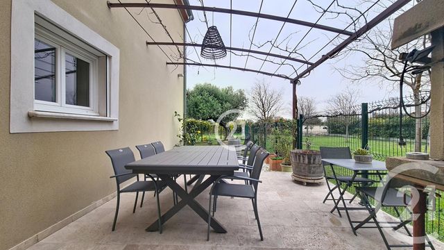 Maison &agrave; vendre - 4 pi&egrave;ces - 98 m2 - St Gilles - 30 - LANGUEDOC-ROUSSILLON