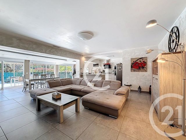 Maison &agrave; vendre - 4 pi&egrave;ces - 131,27 m2 - St Martin De Crau - 13 - PROVENCE-ALPES-COTE-D-AZUR