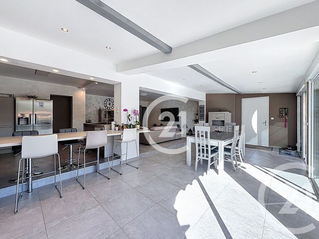 Maison &agrave; vendre - 4 pi&egrave;ces - 131,27 m2 - St Martin De Crau - 13 - PROVENCE-ALPES-COTE-D-AZUR