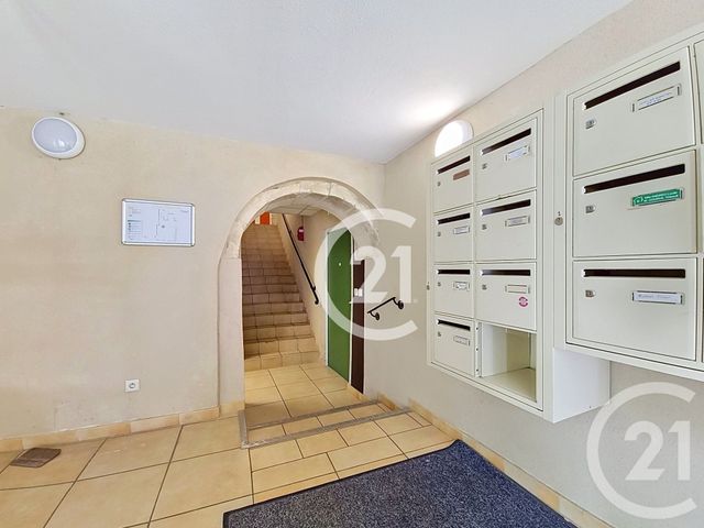 Appartement F2 &agrave; vendre - 2 pi&egrave;ces - 57,33 m2 - St Martin De Crau - 13 - PROVENCE-ALPES-COTE-D-AZUR