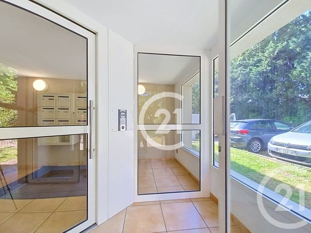 Appartement F2 &agrave; vendre - 2 pi&egrave;ces - 57,33 m2 - St Martin De Crau - 13 - PROVENCE-ALPES-COTE-D-AZUR