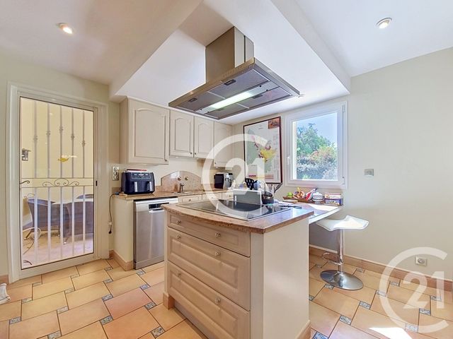 Maison &agrave; vendre - 7 pi&egrave;ces - 207 m2 - St Martin De Crau - 13 - PROVENCE-ALPES-COTE-D-AZUR
