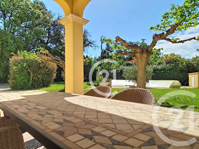 Maison &agrave; vendre - 7 pi&egrave;ces - 207 m2 - St Martin De Crau - 13 - PROVENCE-ALPES-COTE-D-AZUR