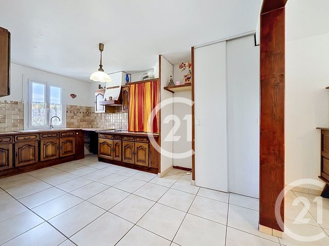 Maison &agrave; vendre - 5 pi&egrave;ces - 119,11 m2 - St Martin De Crau - 13 - PROVENCE-ALPES-COTE-D-AZUR